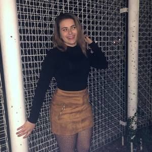 Meet your Posher, Danla